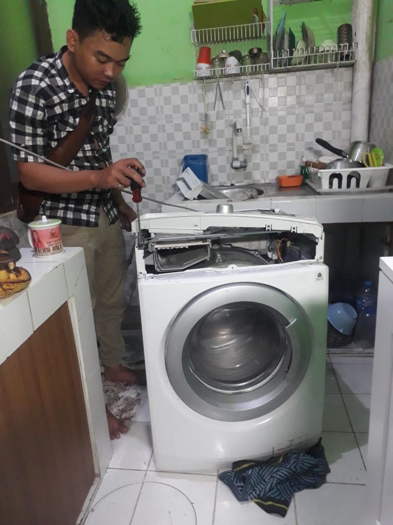 SERVICE MESIN CUCI BERBAGAI MEREK